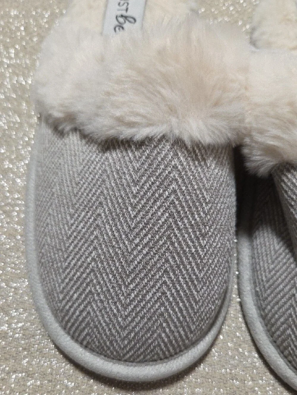 just be Cream Faux-Fur Trim Herringbone Women’s Slip-On Slippers